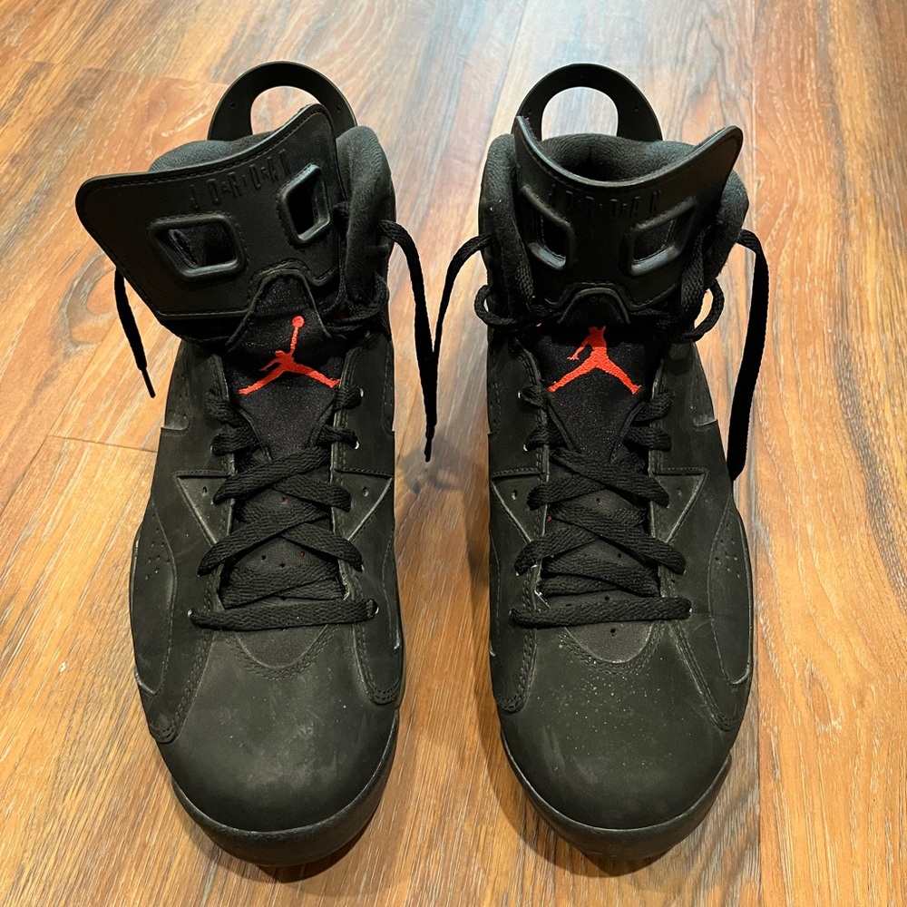 Jordan 6 infra red shoe